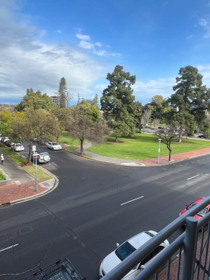 Adelaide Cbd Apartment - 3Br, 2Bath & Carpark エクステリア 写真