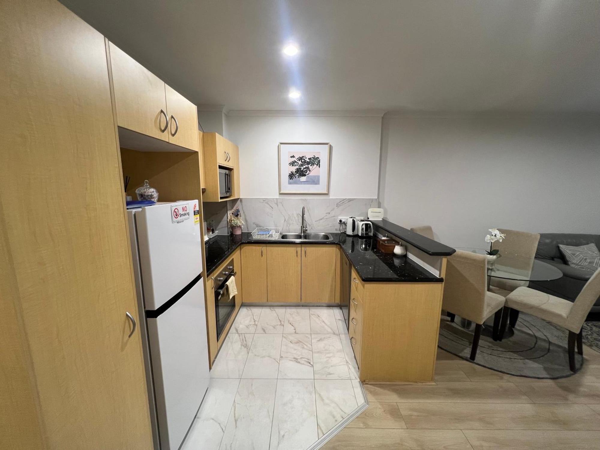 Adelaide Cbd Apartment - 3Br, 2Bath & Carpark エクステリア 写真