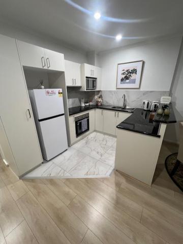 Adelaide Cbd Apartment - 3Br, 2Bath & Carpark エクステリア 写真